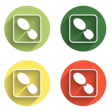 İnsan ayak izi ayakkabı simgesini uzun gölge arkaplanı ile izole et. Ayakkabı tabanı. Renkli daire düğmesi. Vektör.