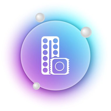 Beyaz arka planda izole edilmiş güvenli seks ikonu içinde doğum kontrol hapları ve prezervatif paketleri. Doğum kontrol hapı. Mavi ve mor eğimli çember arkaplan. Vektör.