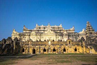 Maha Aung MYI Bon Zan Manastırı Inwa (antik kenti Ava ')