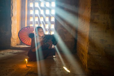 Güneydoğu Asya acemi Buddihist tapınağıdır