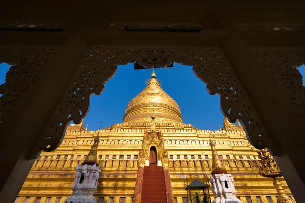 Šwezigon Paya Pagoda, Bagan, Myanmar. — Stock fotografie