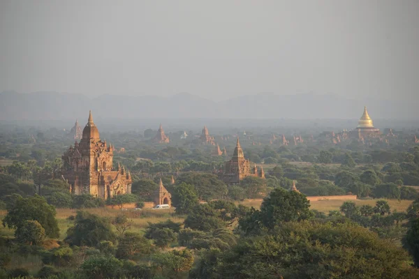Pagoda krajobraz w zwykły bagan, myanmar (Birmie) — Zdjęcie stockowe