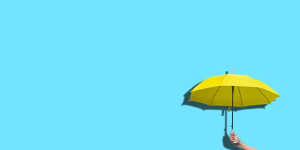 Человек Держит Красивый Зонтик Цветном Фоне Пространством Дизайна — стоковое фото