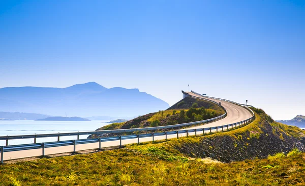 Beautiful Atlantic road . — Stock Photo, Image