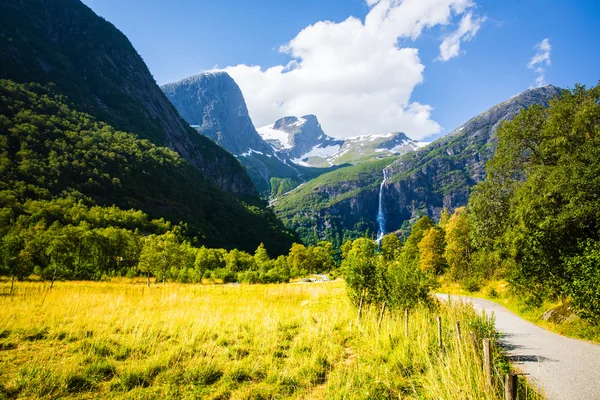 Eeuwige gletsjers en bergen . — Stockfoto