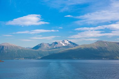 Norveç Alesund yakınındaki güzel fiyort