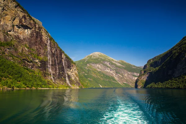 Geiranger fjord. Noorwegen — Stockfoto