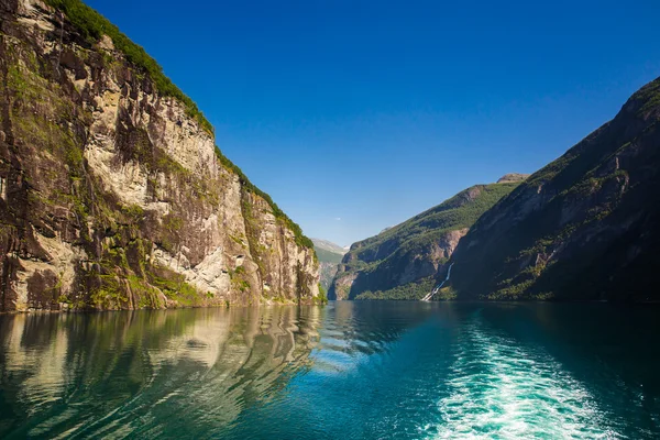 Geiranger fjord. Noorwegen — Stockfoto