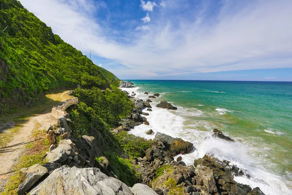 kıyı Dağları'nın eteklerinde