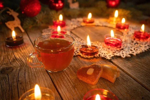 Winterversiering Met Brandende Kaarsen Houten Rustieke Tafel Glühwein Punch Met — Stockfoto