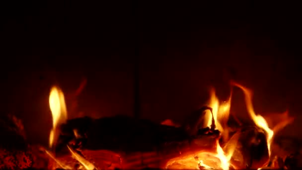 Λεπτομέρεια Από Ήρεμες Φλόγες Στο Τζάκι Slow Motion Video Φυσικό — Αρχείο Βίντεο