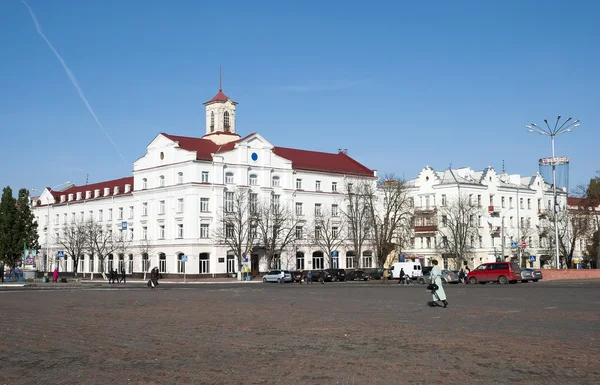 O centro da cidade Chernigov na Ucrânia — Fotografia de Stock