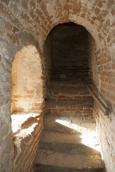Interior corridor and climb to the balcony of ancient temple — Stock Photo, Image