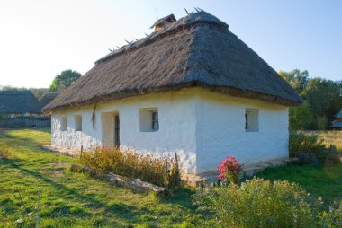 Ukrayna eski geleneksel kırsal ev