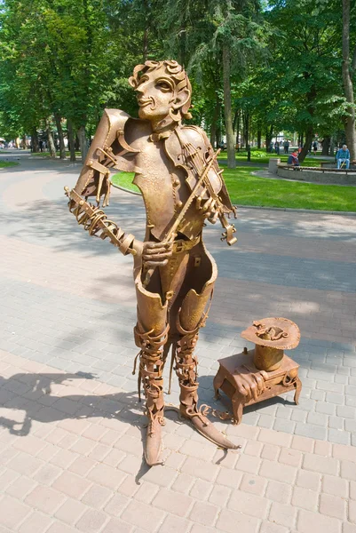 Sculptuur-straat muzikant-violist — Stockfoto