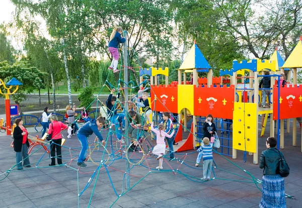 Parco giochi per bambini — Foto Stock