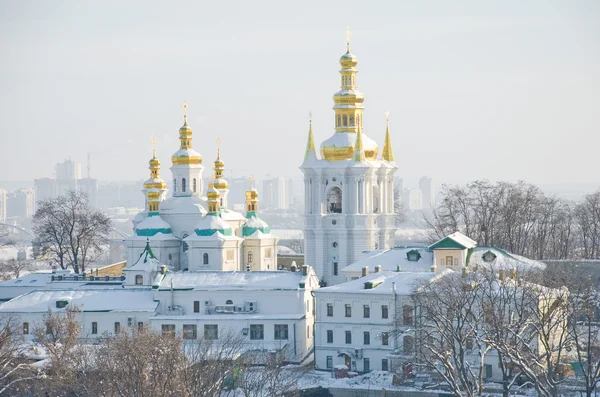 Киево-Печерская лавра зимой — стоковое фото