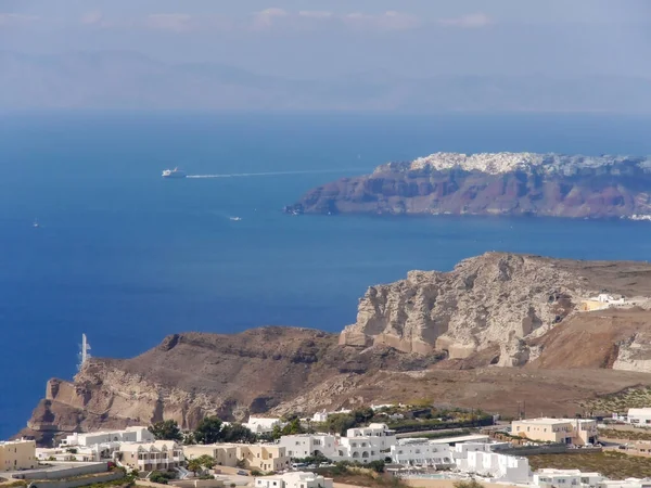 Vista Ilha Santorini Mar Montanhas Cidades Topo Cidade Pyrgos — Fotografia de Stock