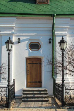 Kyiv Pechersk Lavra, iç binaların ve katedrallerin dış yüzeyi ve parkın detayları..