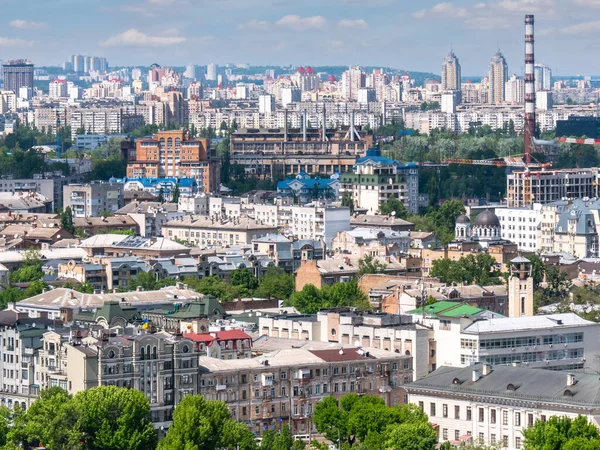 St. Andrew Kilisesi 'nden Podil ve Obolonsky Bölgesi.
