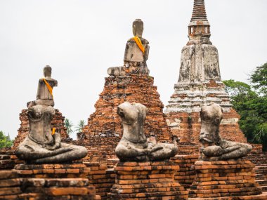 Wat Chai Watthanaram eski Buda heykeli