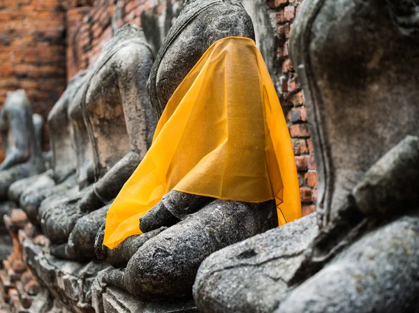 Old Buddha statue at Wat Chai Watthanaram — Stock Photo, Image