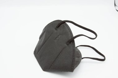 Doktor maskesi ve korona virüs koruması beyaz arka planda izole edildi