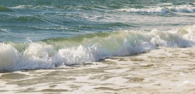 Mavi ve güzel dalgalar için