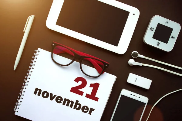 Listopada Dzień Miesiąca Data Kalendarza Miejsce Pracy Biurowej Laptopem Notebookiem — Zdjęcie stockowe