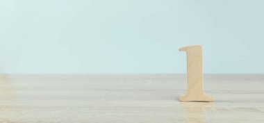 Masada bir numaralı odun. Yakın plan. Boşluğu kopyala