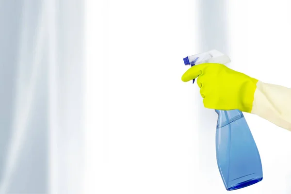 Fensterputzen Zum Frühjahrsputz Hand Hält Blaue Sprühflasche Reinigungskonzept Reinigungsservice — Stockfoto