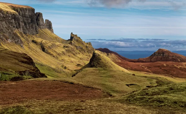 Γραφική θέα στα βουνά του Quiraing — Δωρεάν Φωτογραφία