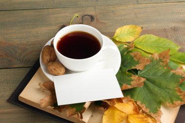 bir fincan çay ve bir kitap