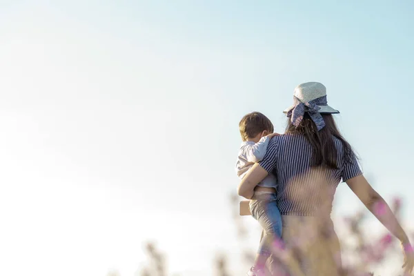 Grande Famiglia Paternità Infanzia Maternità Stile Provenienza Concetto Giovane Mamma — Foto Stock