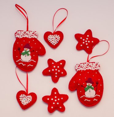 arka planda 5new yılki süslemeleri