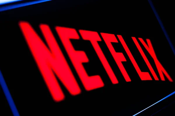 Kiev Ucrania Marzo 2021 Logotipo Netflix Pantalla Netflix Una Plataforma —  Fotos de Stock