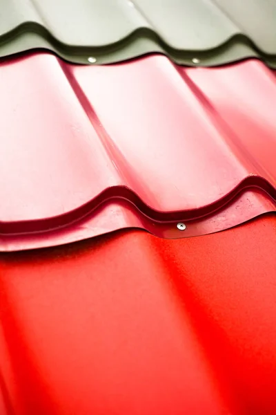 Metal Roofing Tiles Red Pink Black Tiles Roof Covering Material — Stock Photo, Image