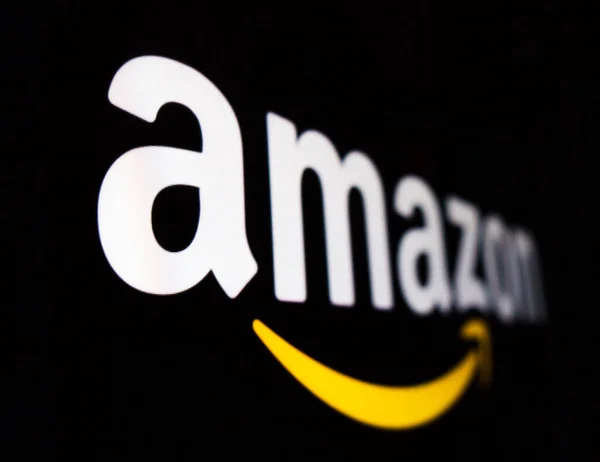 Kiev Ucrânia Março 2021 Logotipo Amazon Tela Amazon Uma Empresa — Fotografia de Stock