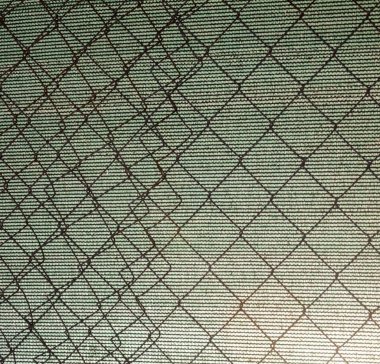 Metal ağ çiti ve sentetik kumaş. Sanayi geçmişi.