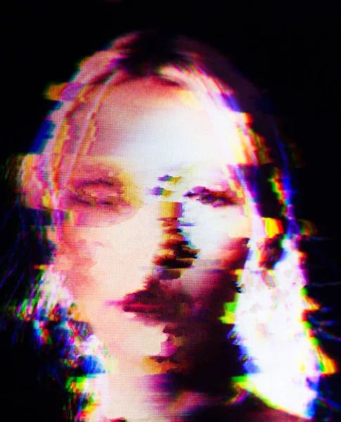 Glitch Kvinnans Ansikte Den Glittrade Skärmen Digitala Artefakter Glitch Konst — Stockfoto