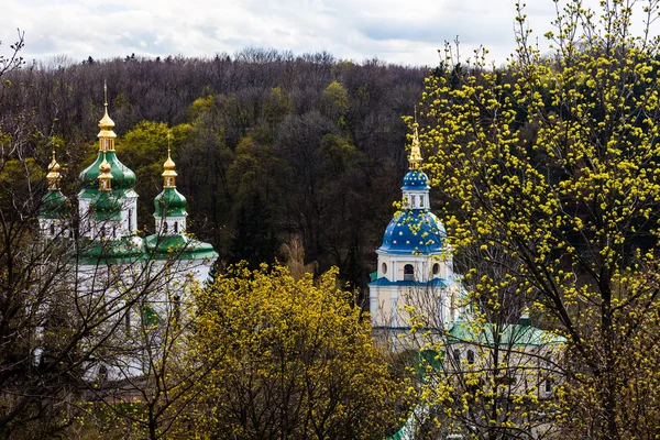 Vydubitskiy monastery in Kyiv, Ukraine — Stock Photo, Image