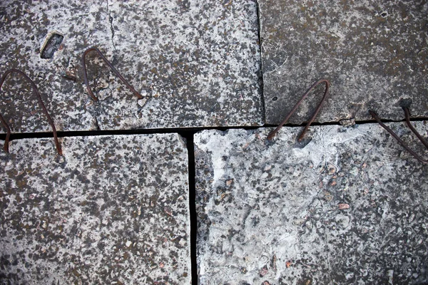 Vier betonblokken elkaar gestapeld — Stockfoto