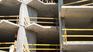 Gelecekteki binanın beton çerçeve