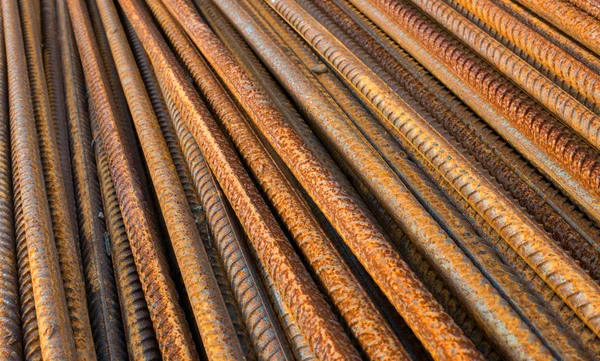 Barras de refuerzo oxidadas de metal — Foto de Stock