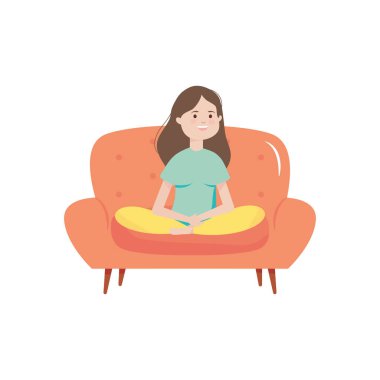 Genç bayan kanepede dinleniyor.