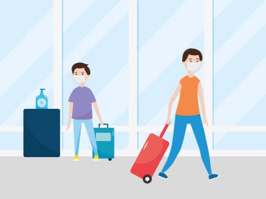 Havaalanı yeni normal, maskeli ve bavullu insanlar, el yıkama kontrolü.