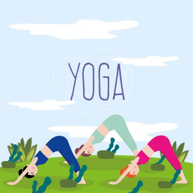 Kadınlar köpek yoga yapıyor.