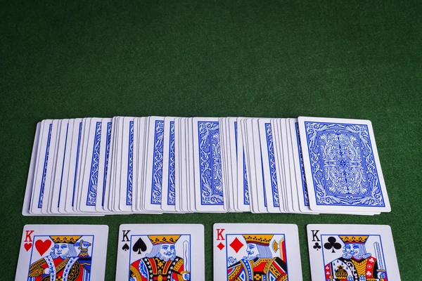 Paquete dividido de cartas que muestran Reyes Fotos De Stock