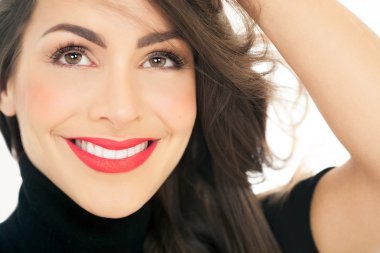 mutlu bir kadın portresi