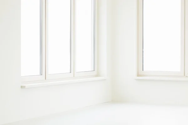 Duże okna światła — Zdjęcie stockowe